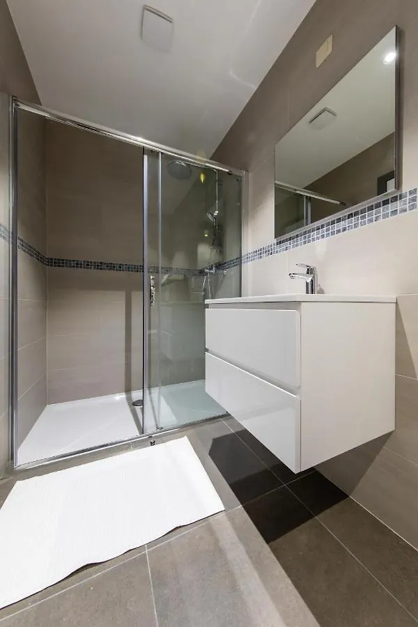 Апарт-отель Urban Suites Brussels Schuman 2
